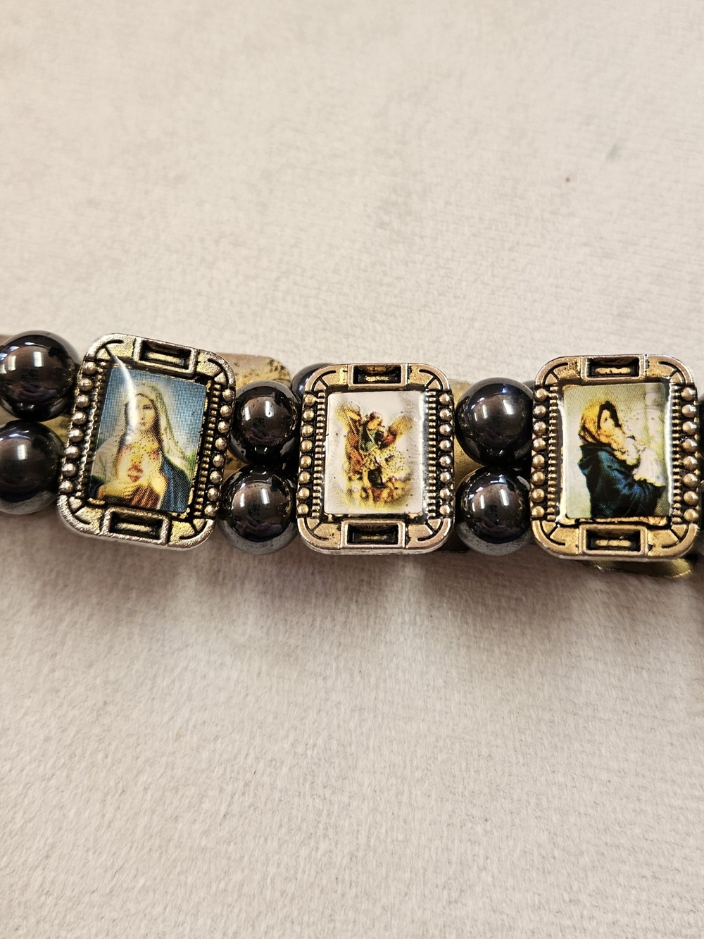 Religious Magnetic Hematite Stretch Bracelet with Pictures   Angels Mother Child